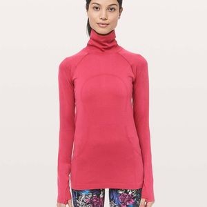 Lululemon Swiftly Speed Turtleneck!